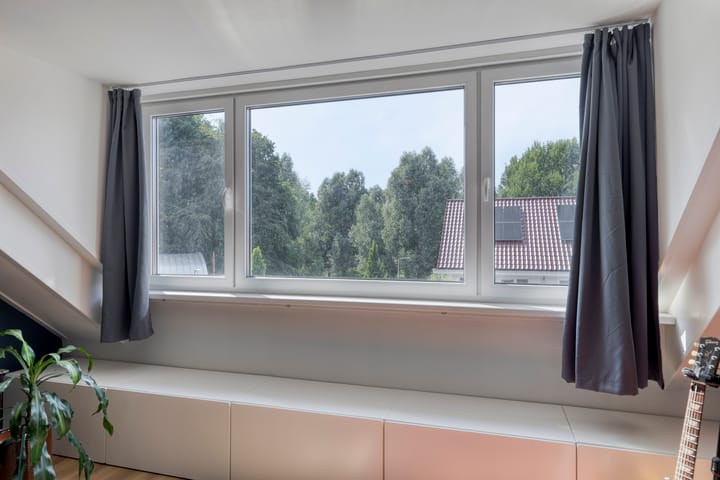 Photo 25 of Van Limburg Stirumstraat 3