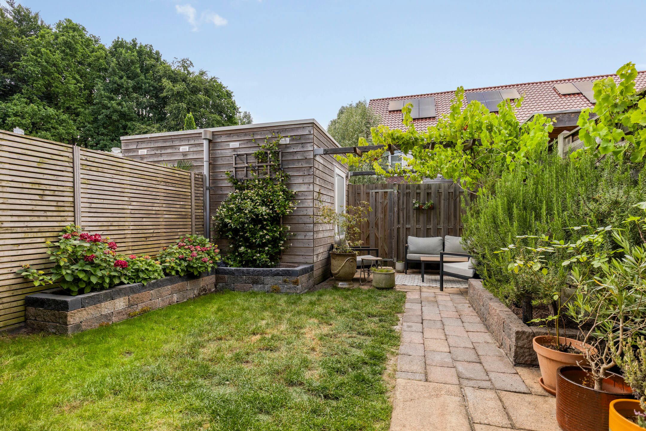 Foto 27 van Van Limburg Stirumstraat 3