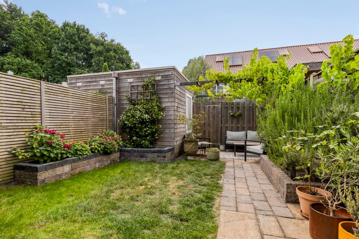 Photo 27 of Van Limburg Stirumstraat 3