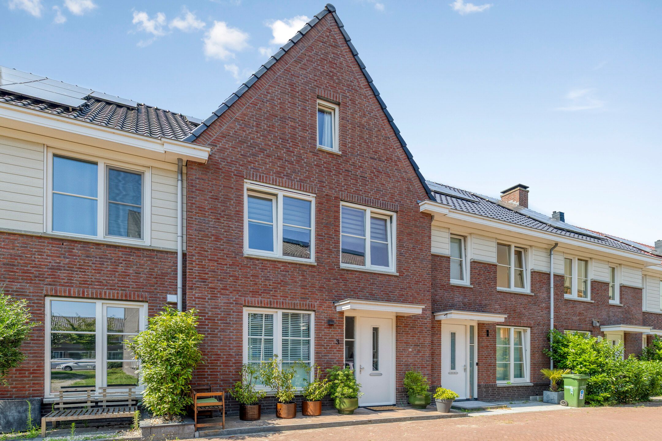 Foto 33 van Van Limburg Stirumstraat 3