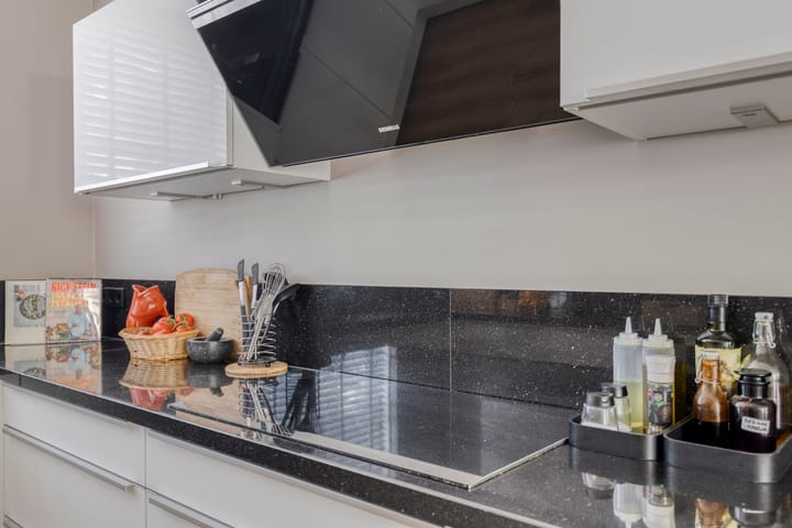 Photo 9 of Van Limburg Stirumstraat 3