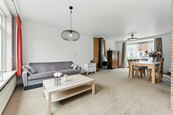 Foto 4 van Adama van Scheltemastraat 28