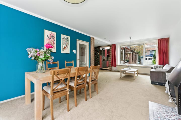 Foto 11 van Adama van Scheltemastraat 28