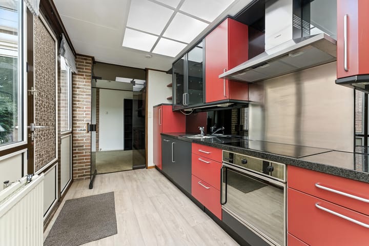 Foto 17 van Adama van Scheltemastraat 28