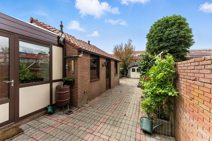 Foto 39 van Adama van Scheltemastraat 28