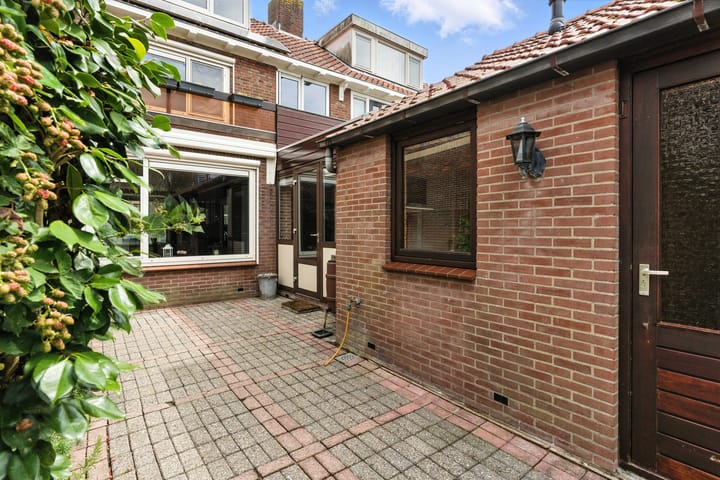 Foto 44 van Adama van Scheltemastraat 28