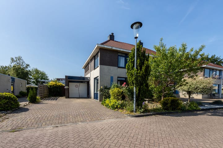 Foto 1 van Joop den Uyllaan 5