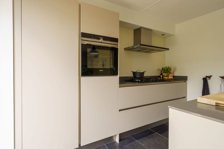 Foto 11 van Junistraat 103