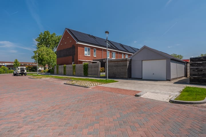 Foto 2 van Burgemeester Lewe van Aduardstraat 1