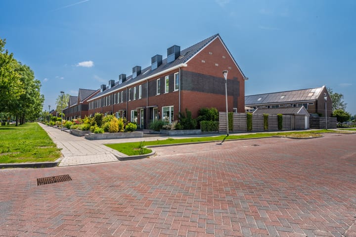 Foto 8 van Burgemeester Lewe van Aduardstraat 1