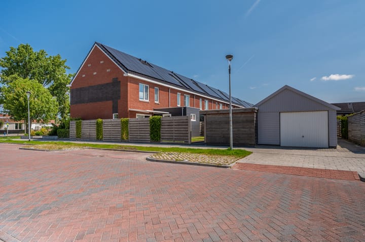 Foto 13 van Burgemeester Lewe van Aduardstraat 1