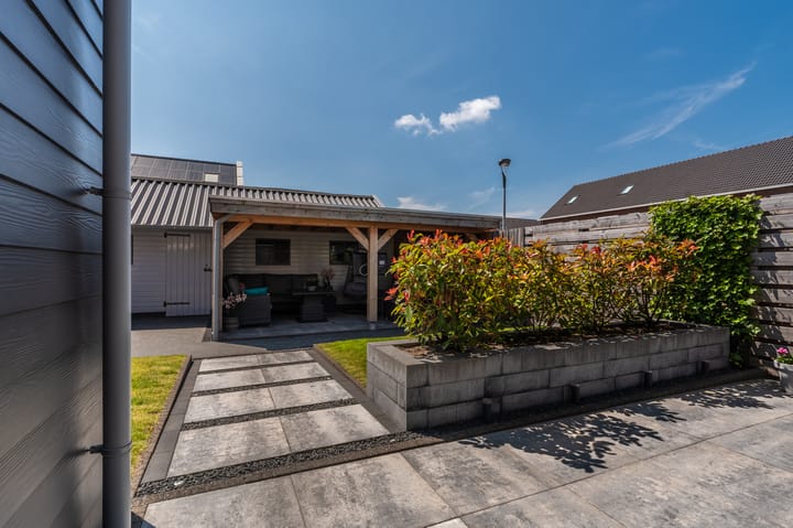 Foto 20 van Burgemeester Lewe van Aduardstraat 1