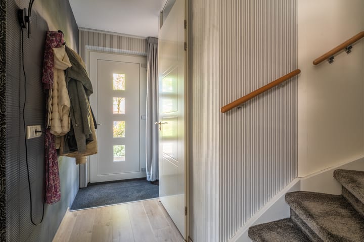 Foto 23 van Burgemeester Lewe van Aduardstraat 1