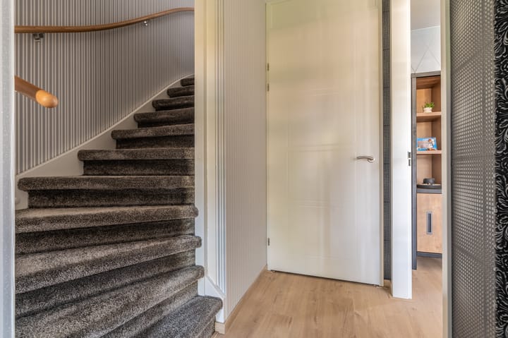 Foto 24 van Burgemeester Lewe van Aduardstraat 1