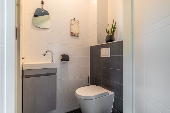 Foto 26 van Burgemeester Lewe van Aduardstraat 1