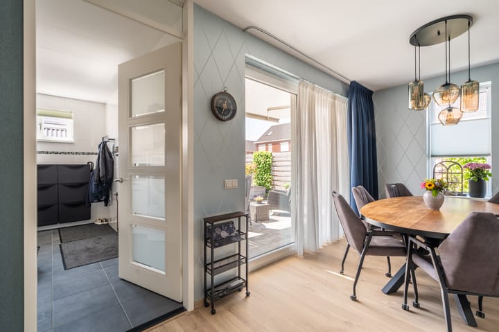 Foto 40 van Burgemeester Lewe van Aduardstraat 1