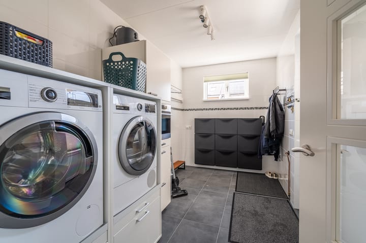 Foto 41 van Burgemeester Lewe van Aduardstraat 1