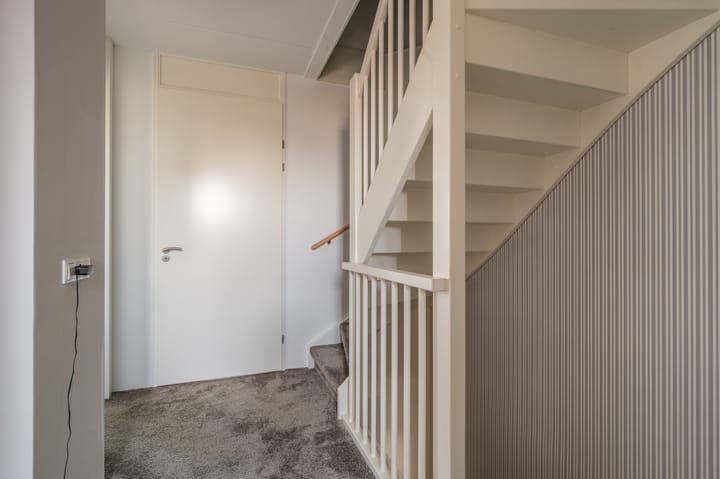 Foto 44 van Burgemeester Lewe van Aduardstraat 1