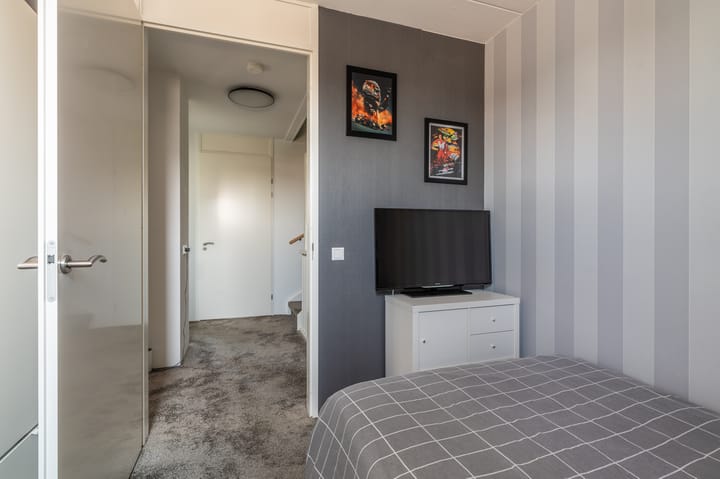 Foto 48 van Burgemeester Lewe van Aduardstraat 1