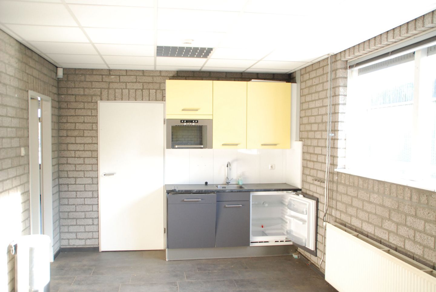Bekijk foto 5 van Van Schagenstraat 25