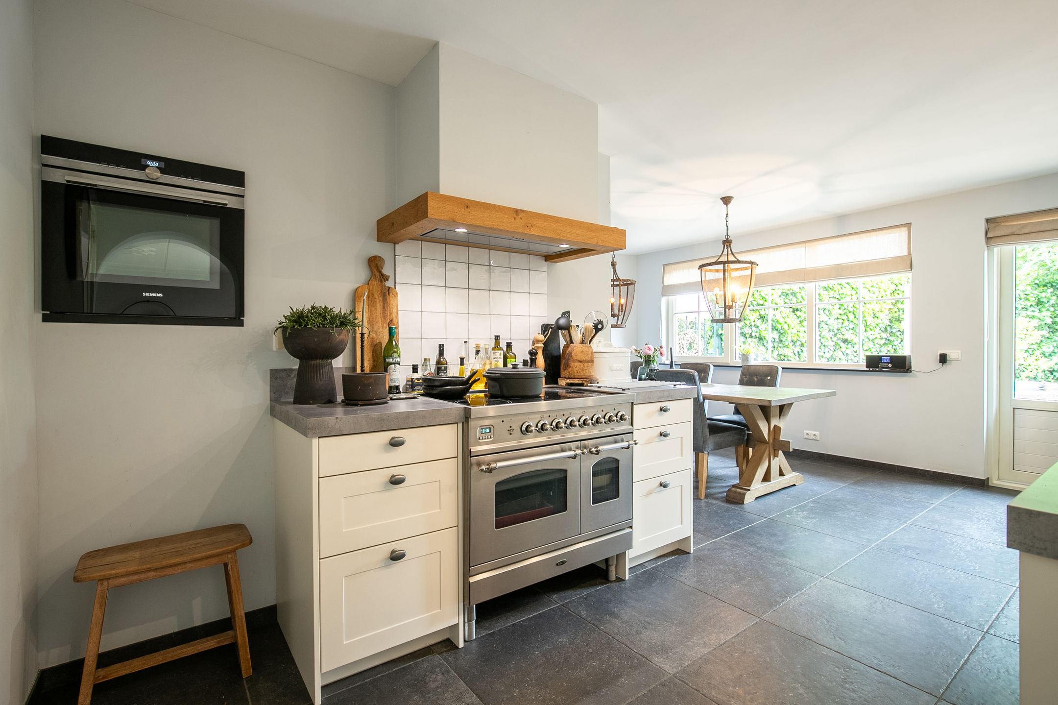 Photo 3 of Carisven 47