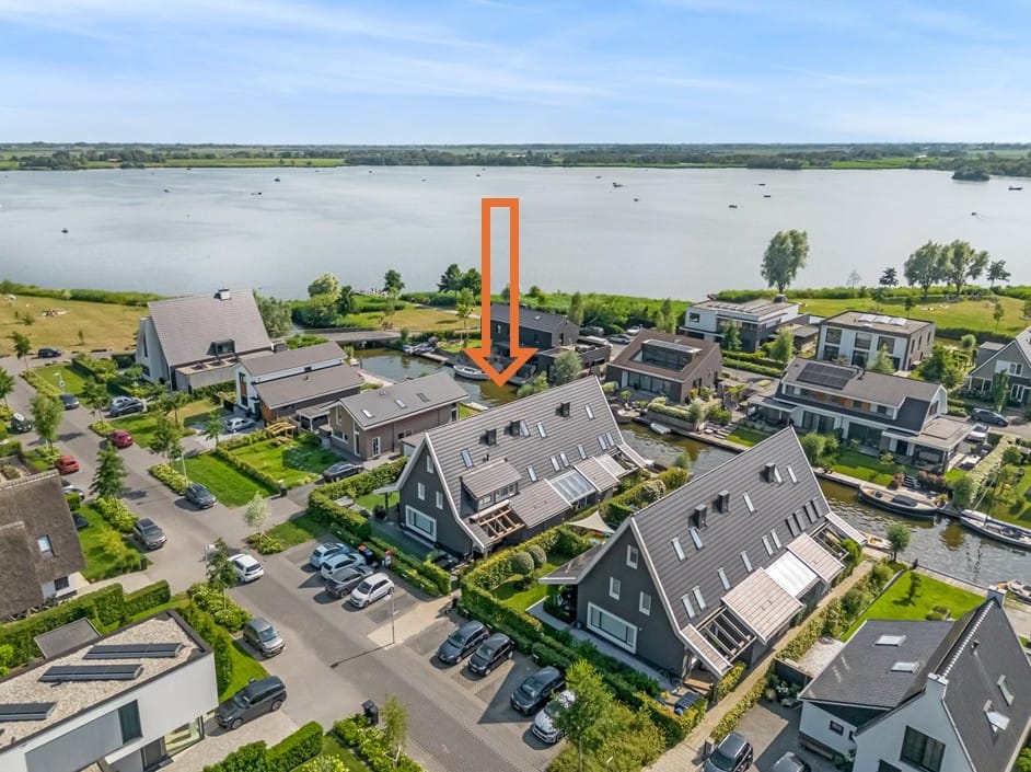 Foto 1 van De Regenboog 48