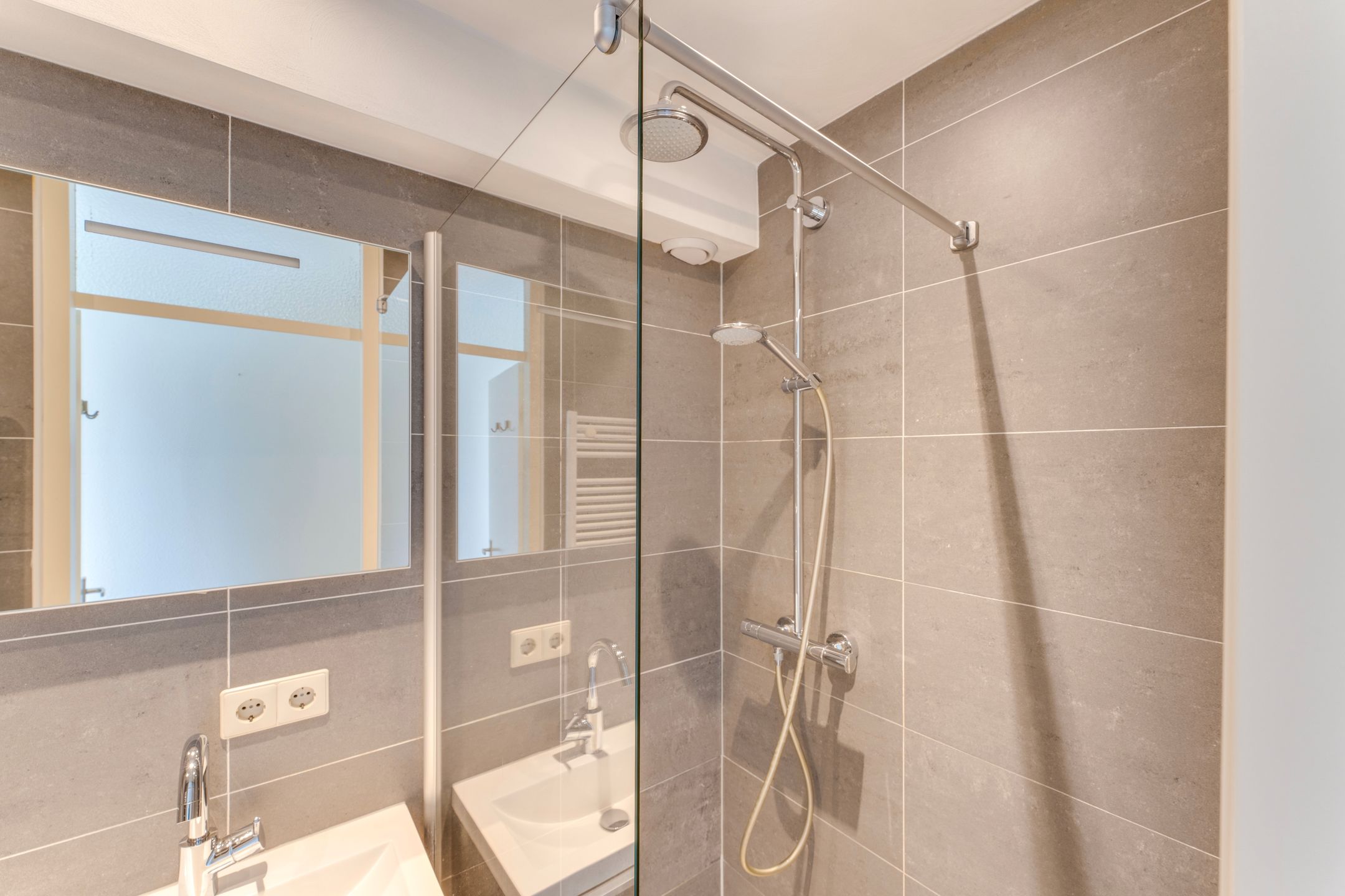 Foto 15 van Graaf Adolflaan 67