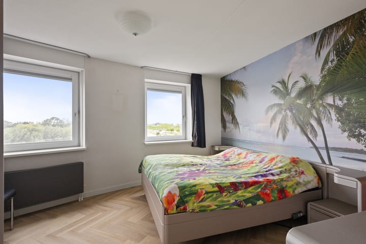 Foto 25 van Mercurius 52