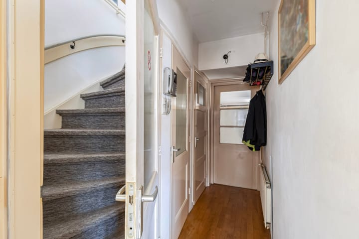 Photo 4 of Frederik Hendrikstraat 15-I