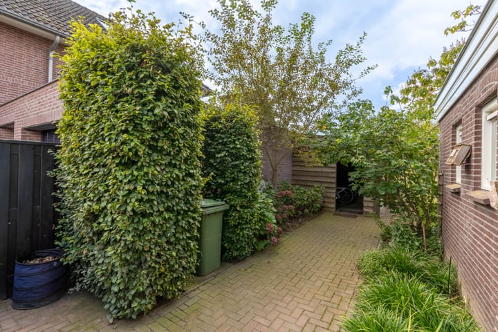 Foto 16 van Grotestraat 8