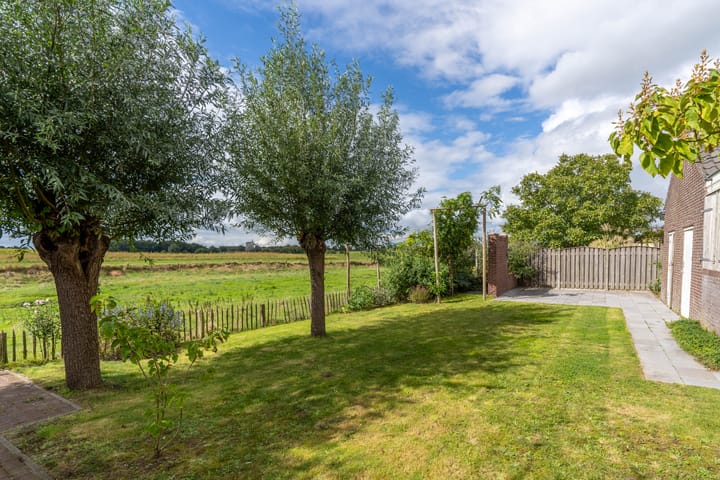 Foto 24 van Grotestraat 8