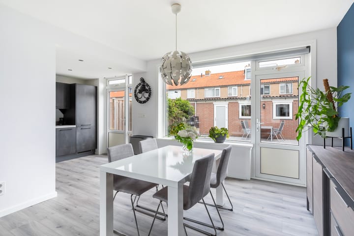 Photo 13 of van Oldenbarneveltstraat 53