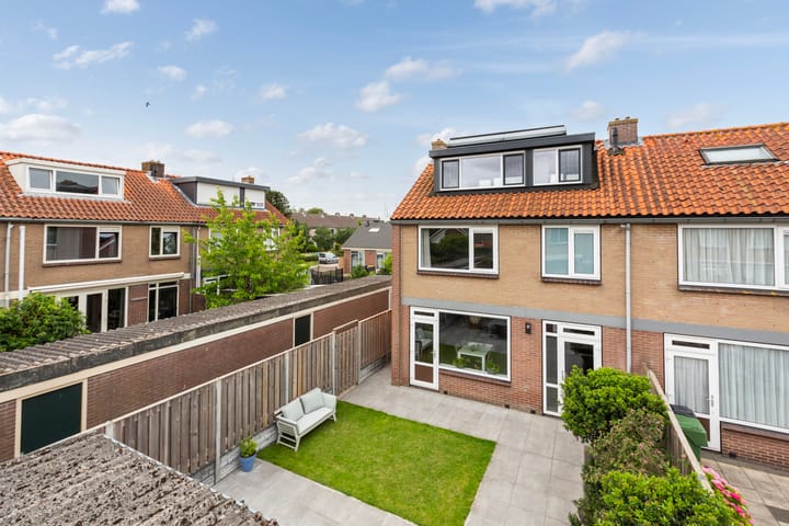 Photo 39 of van Oldenbarneveltstraat 53