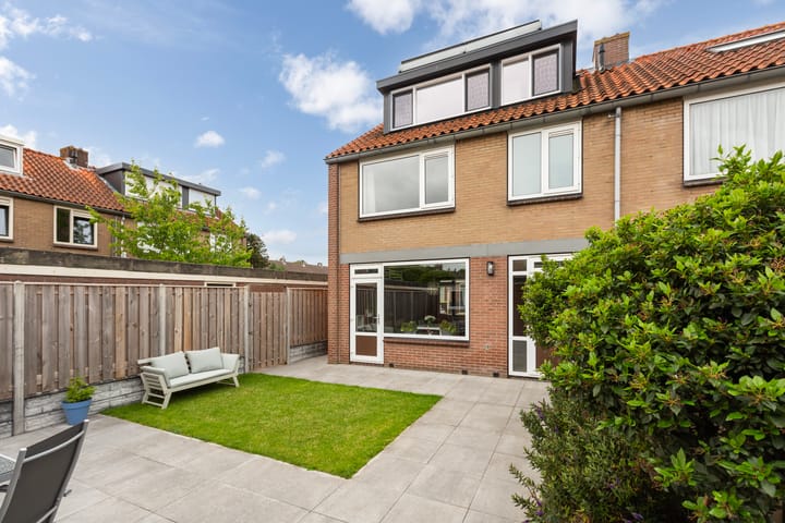 Photo 36 of van Oldenbarneveltstraat 53