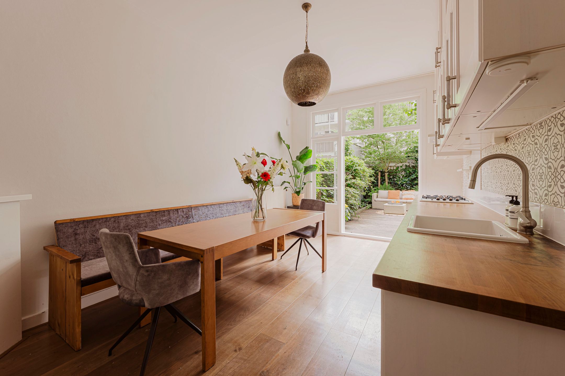 Photo 9 of Van Tuyll van Serooskerkenweg 106