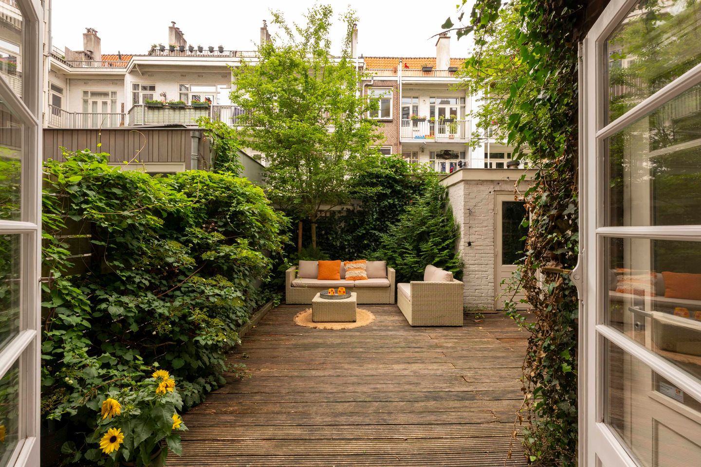 Photo 19 of Van Tuyll van Serooskerkenweg 106