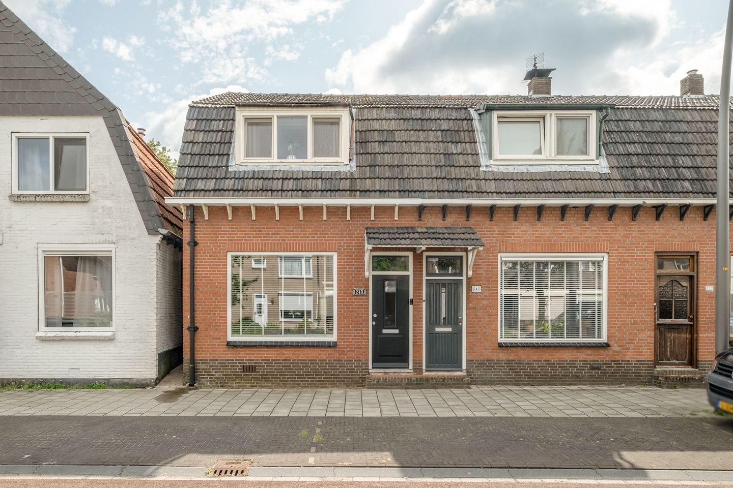 Foto 1 van Gronausestraat 243