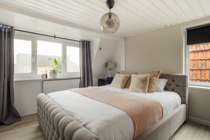 Foto 21 van Gronausestraat 243