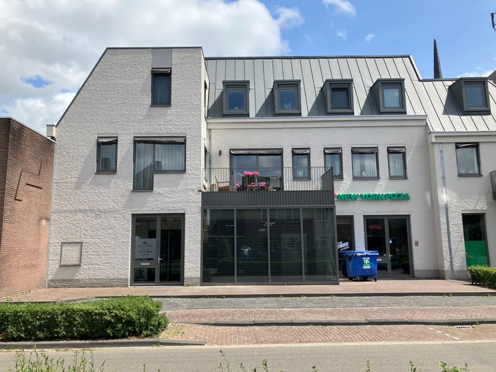 Hoofdstraat 62-B, Rijen