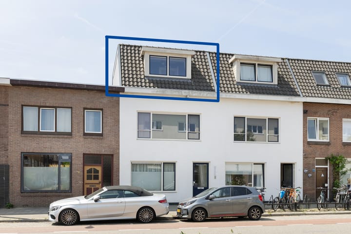 Foto 6 van Laan van Nieuw-Guinea 80-E