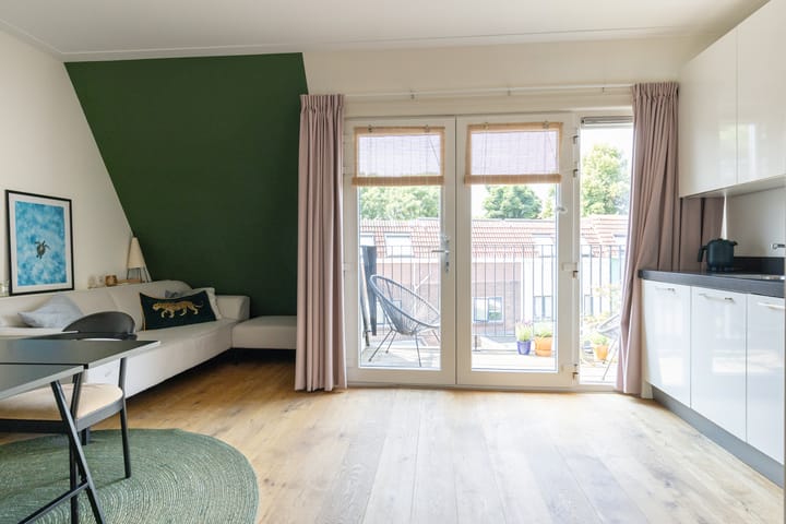 Foto 10 van Laan van Nieuw-Guinea 80-E