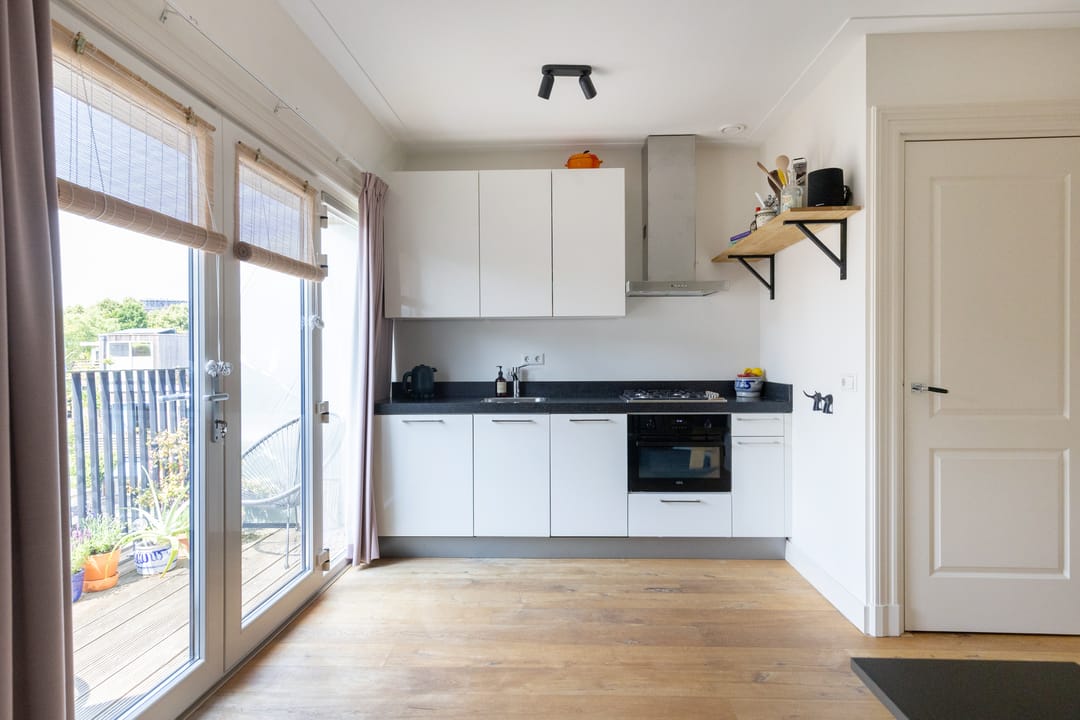 Photo 16 of Laan van Nieuw-Guinea 80-E