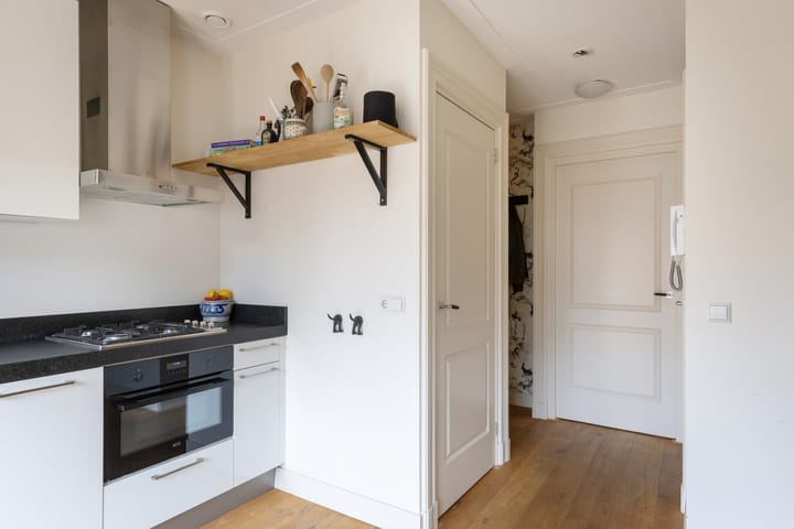 Foto 23 van Laan van Nieuw-Guinea 80-E