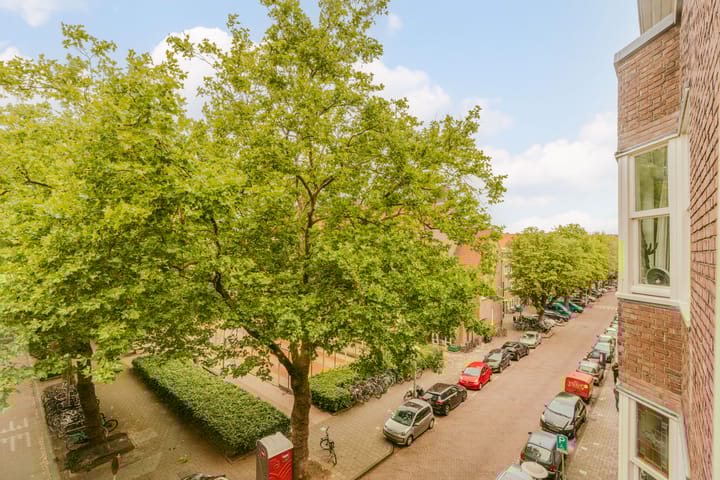 Photo 10 of Pieter van der Doesstraat 38-3