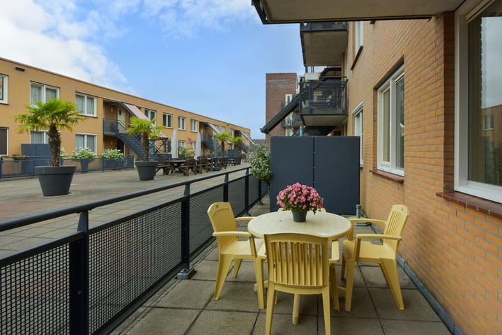 Foto 20 van De Passage 64