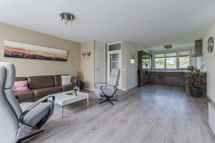 Foto 13 van Eline Vereplantsoen 41