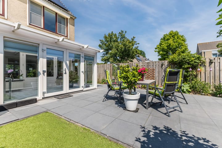 Foto 38 van Eline Vereplantsoen 41