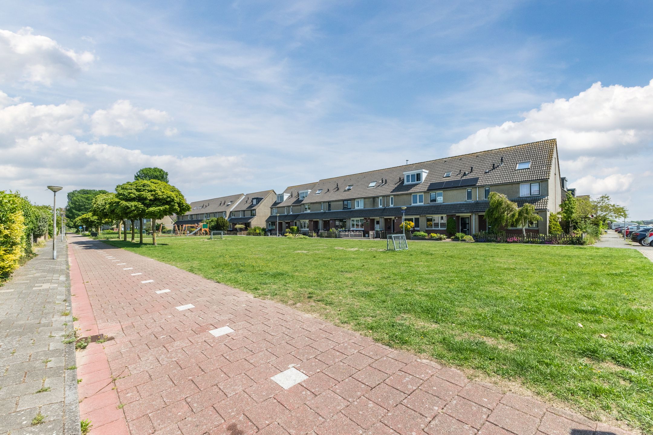 Foto 42 van Eline Vereplantsoen 41