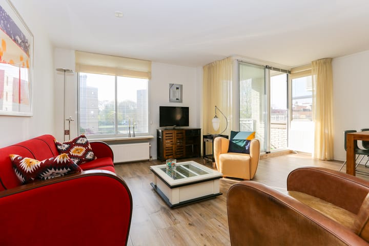 Photo 2 of Raadhuisstraat 12