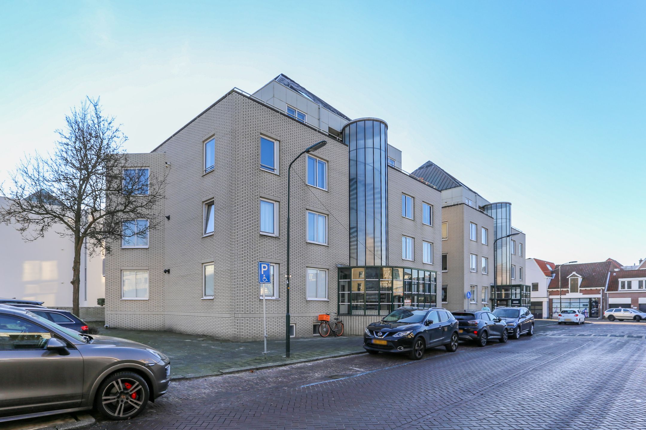 Photo 6 of Raadhuisstraat 12